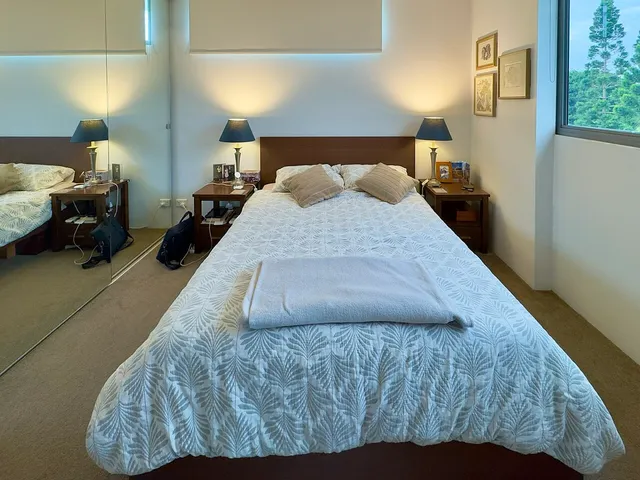 Foto de aluguel 1 quarto no centro: Compare o preço de aluguel 1 quarto no centro em diferentes países e veja quanto esse custo pesa no salário médio local