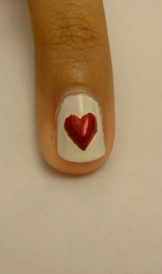Foto de manicure: Compare o preço de manicure em diferentes países e veja quanto esse custo pesa no salário médio local