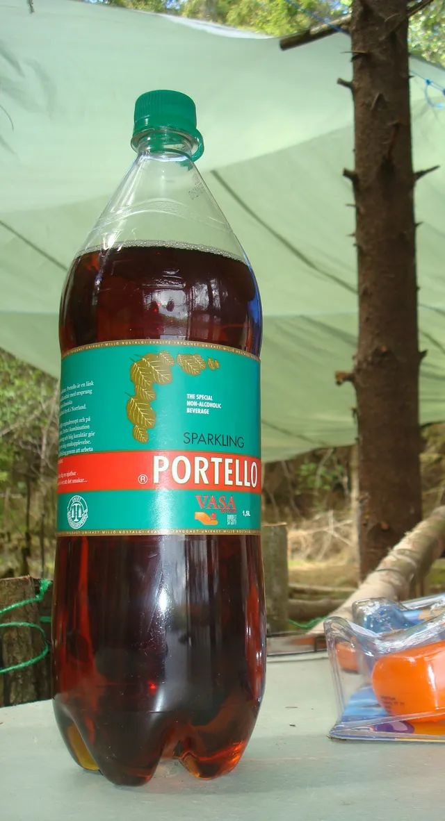 Foto de refrigerante 2L: Compare o preço de refrigerante 2L em diferentes países e veja quanto esse custo pesa no salário médio local